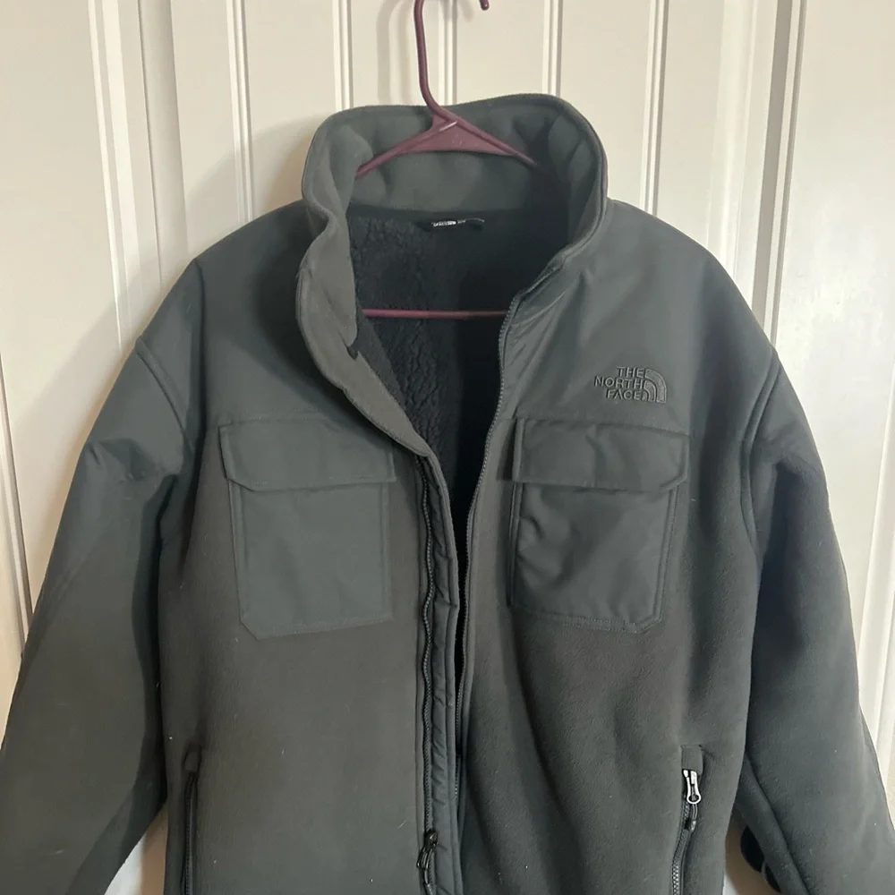 Mens Grey The Northface winter jacket - Picture 1 of 6
